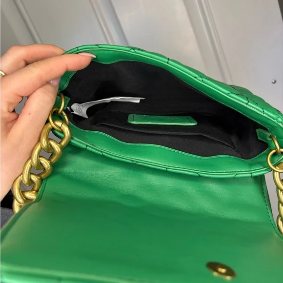 Green Quilted Chain Shoulder Bag - Picture 4 of 5